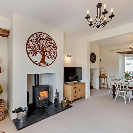 2 Bed In Over Sands 73544 Holiday home