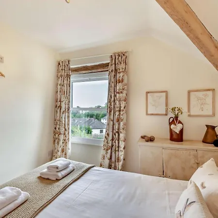 2 Bed In Over Sands 73544